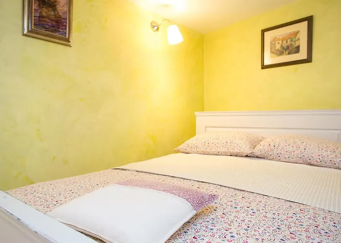 Smokovec Holiday home Vrbnik (Primorje-Gorski Kotar)